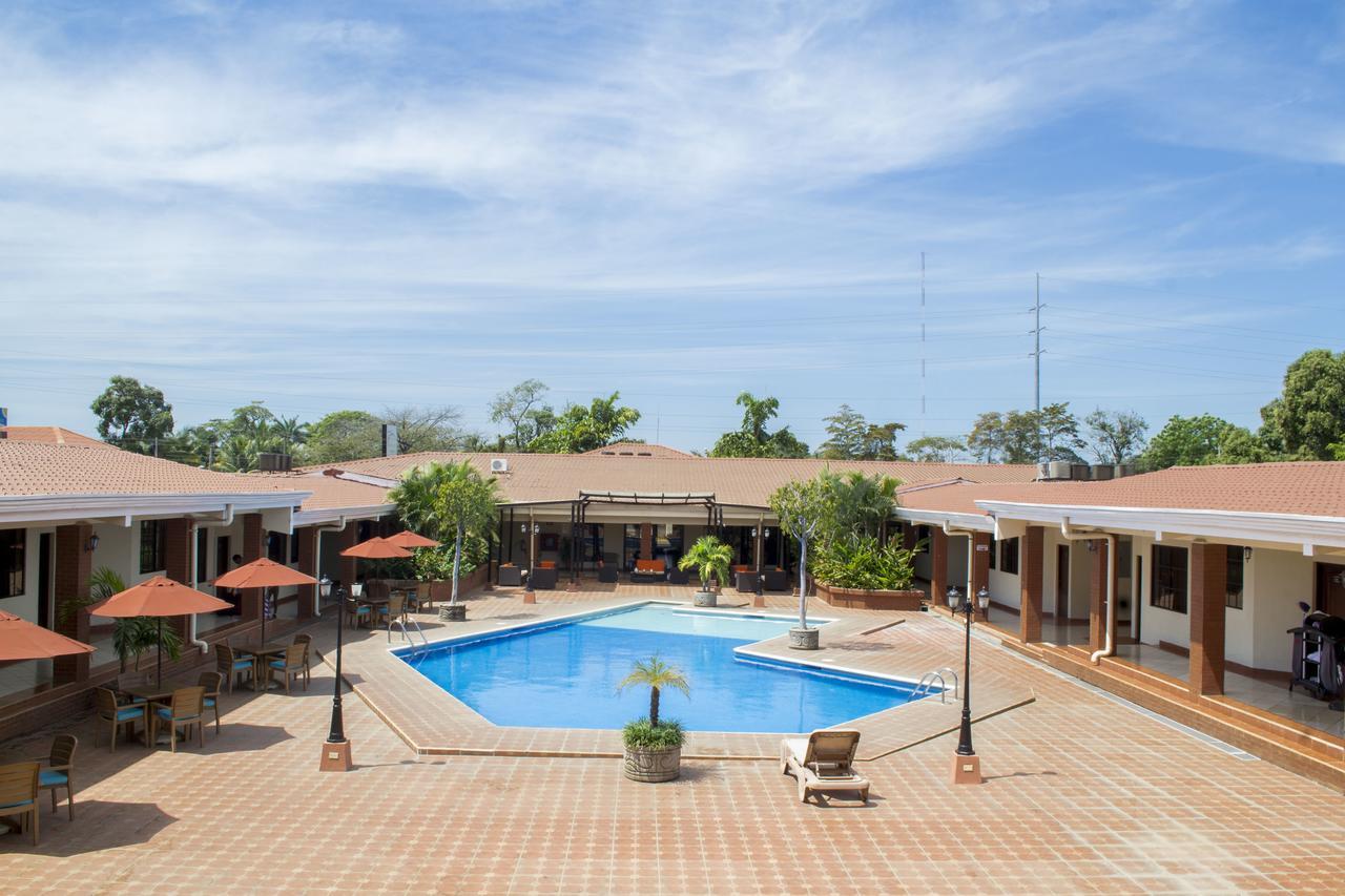 Farallones Hotel Чинандега Экстерьер фото