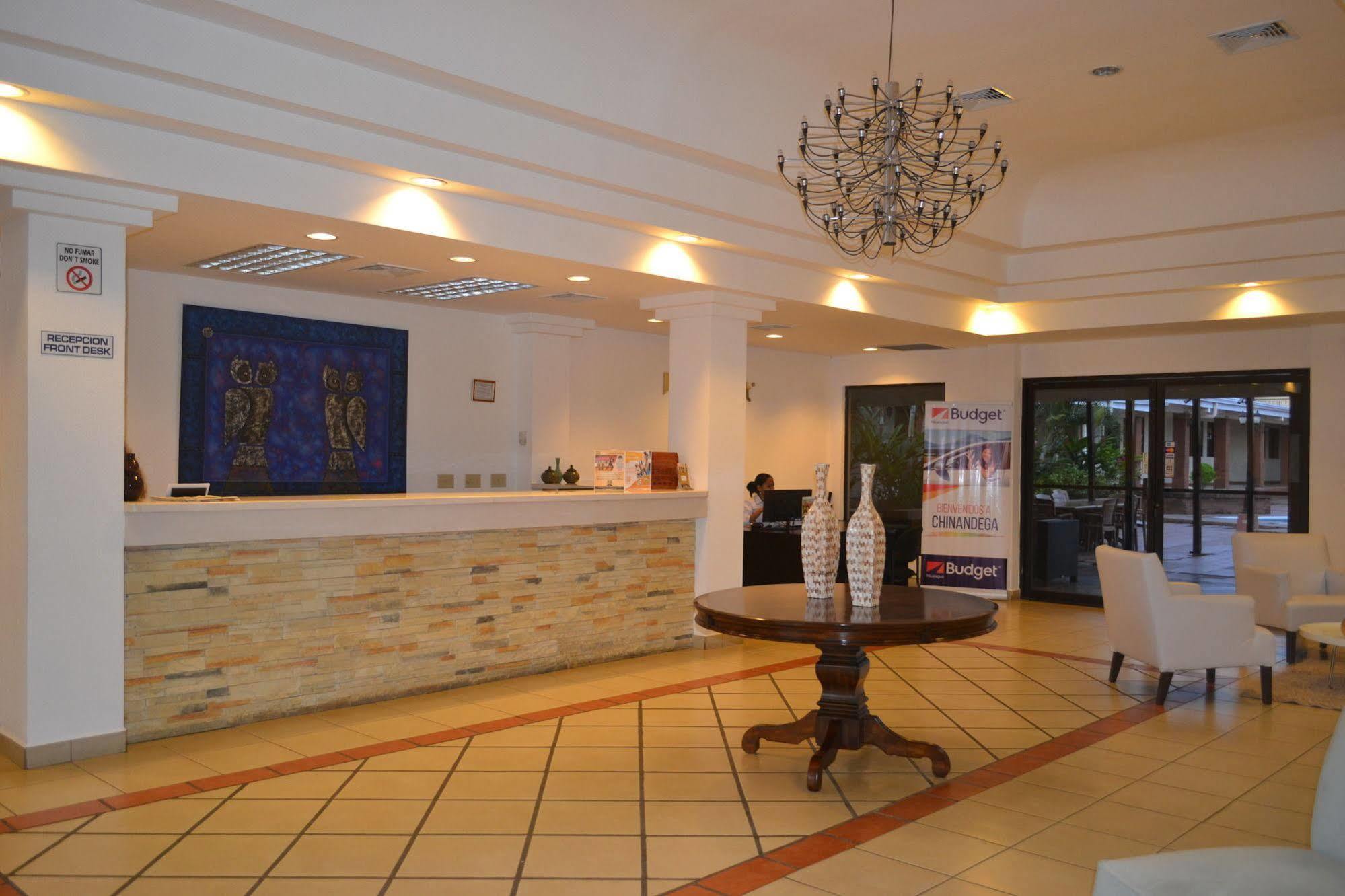 Farallones Hotel Чинандега Экстерьер фото