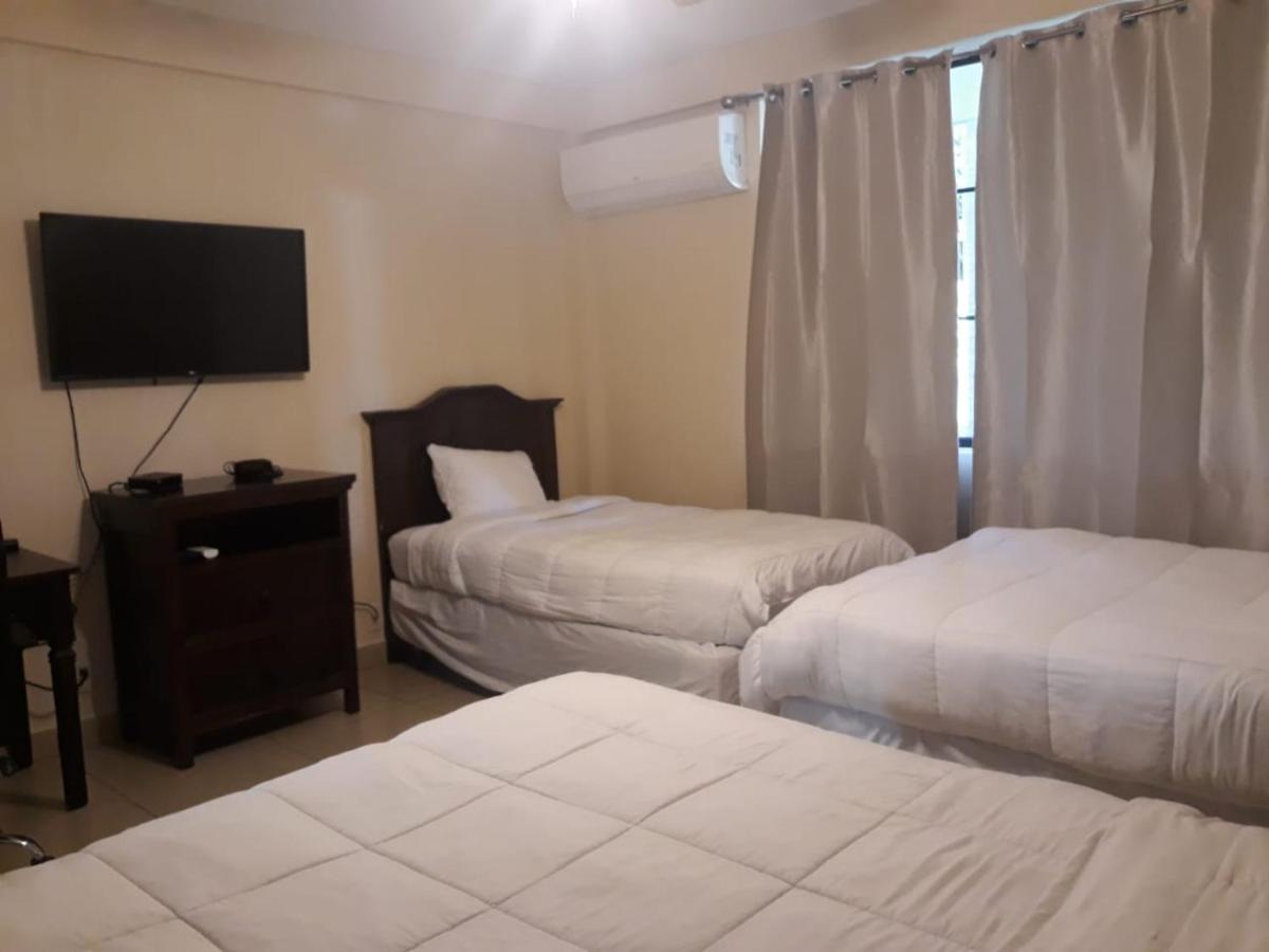 Farallones Hotel Чинандега Экстерьер фото
